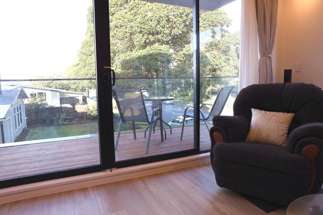 Luxury Brand New Designer Living Apartment Auckland Exterior photo
